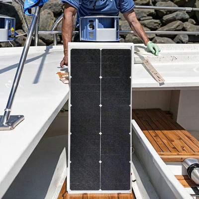 Λευκά ή μαύρα οδοιπορικά ημι-κατακάμπτα ηλιακά πάνελ Προσαρμόσιμα για ναυπηγείο κατασκευή πλοίων